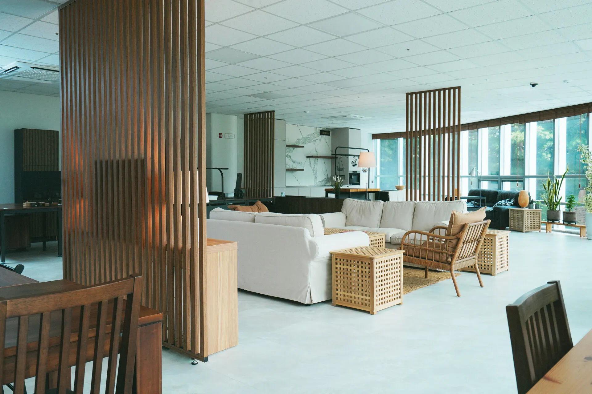 Showroom photo 18